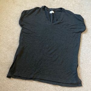 Heathered gray Lou & Grey fleece v neck shirt